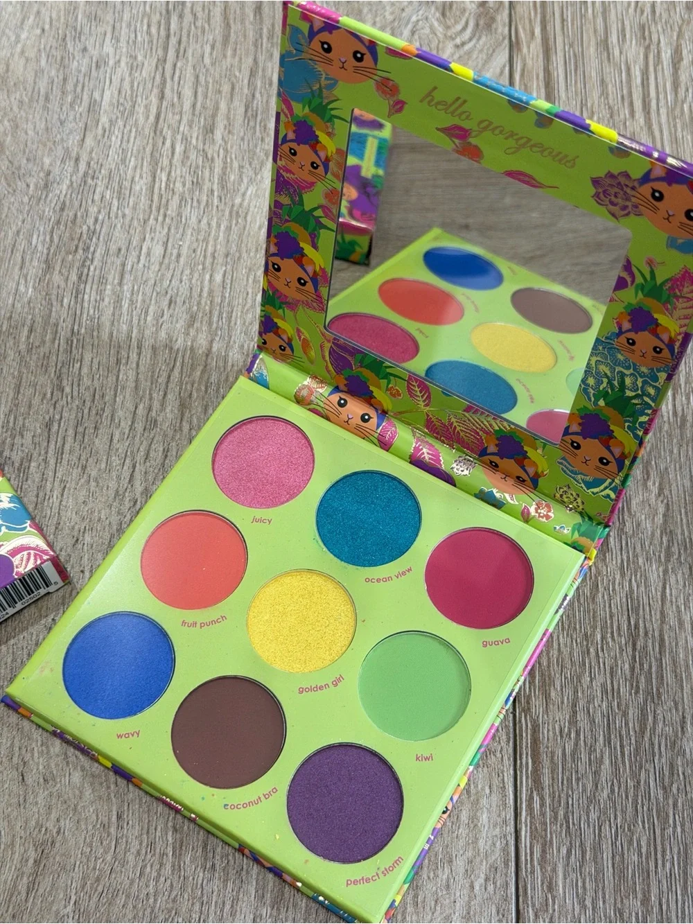NIB Winky Lux Fruity Kitten Pressed Pigment Eyeshadow Palette